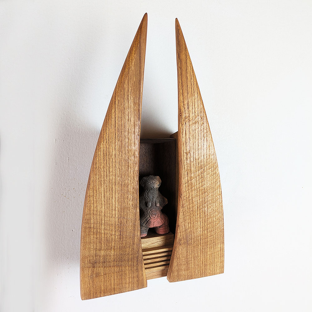 Doguu Building DOGUU base (土偶ベース) HOKORA hasami/インテリアアート 祈りアイテム